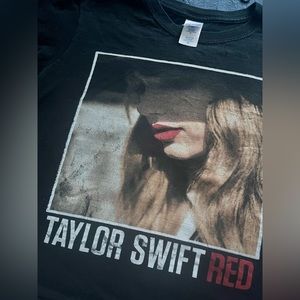 Taylor Swift Red Shirt